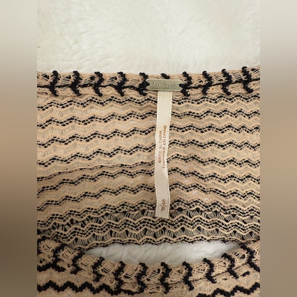Free People Sleeveless Peplum Tank Top-Beige & Black Striped Lace Detail Size S - Picture 9 of 10